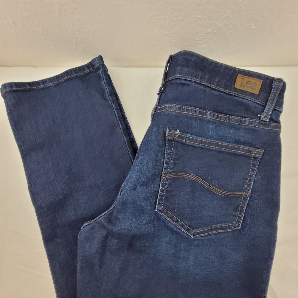 Lee Jeans Women's 10 Blue Dark Wash Regular Fit Straight Leg Flex Motion - Picture 2 of 13